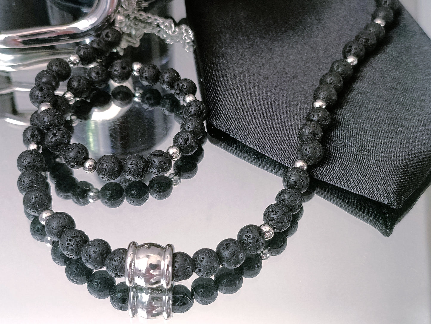 Collier Christophe / Création en perles de roche volcanique et acier inoxydable