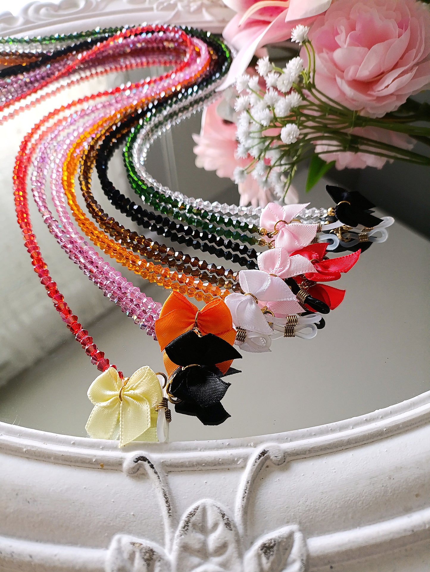 cordon à lunettes femme en perles preciosa et acier inoxydable, chaîne à lunettes en perles deux en un, cordon à lunettes original, cordon à lunettes pas cher, cordon à lunettes fantaisie, cordon à lunettes de qualité, chaîne à lunettes fantaisie, chaîne à lunettes pas cher,