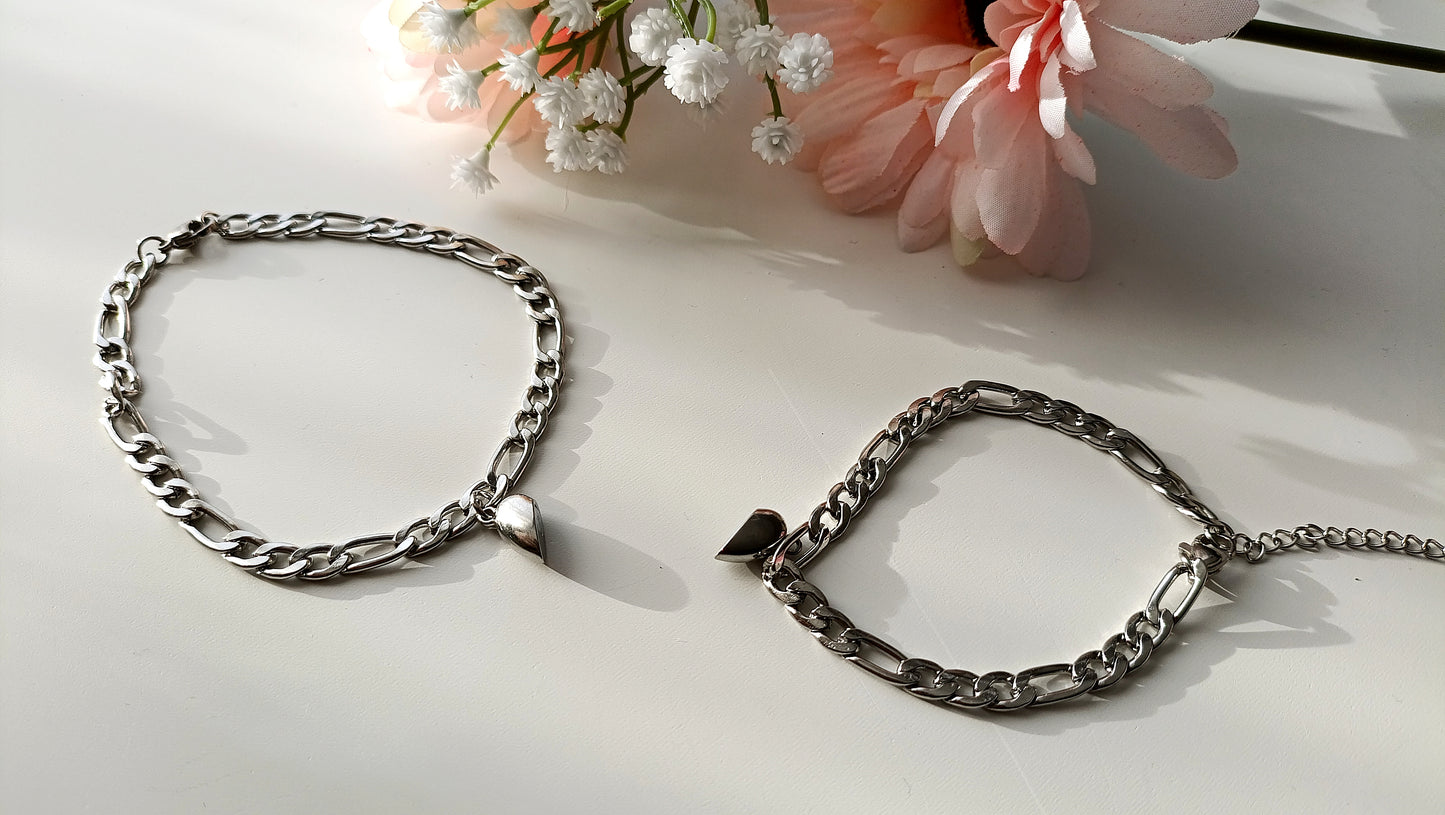 duo de bracelets pour femme, bracelets d'amitié, bracelets d'amour, lot de deux bracelets d'amitié, bracelet avec pendentif cœur femme, idée cadeau de couple, bracelet de couple, idée cadeau saint valentin, idée cadeau fête des mères