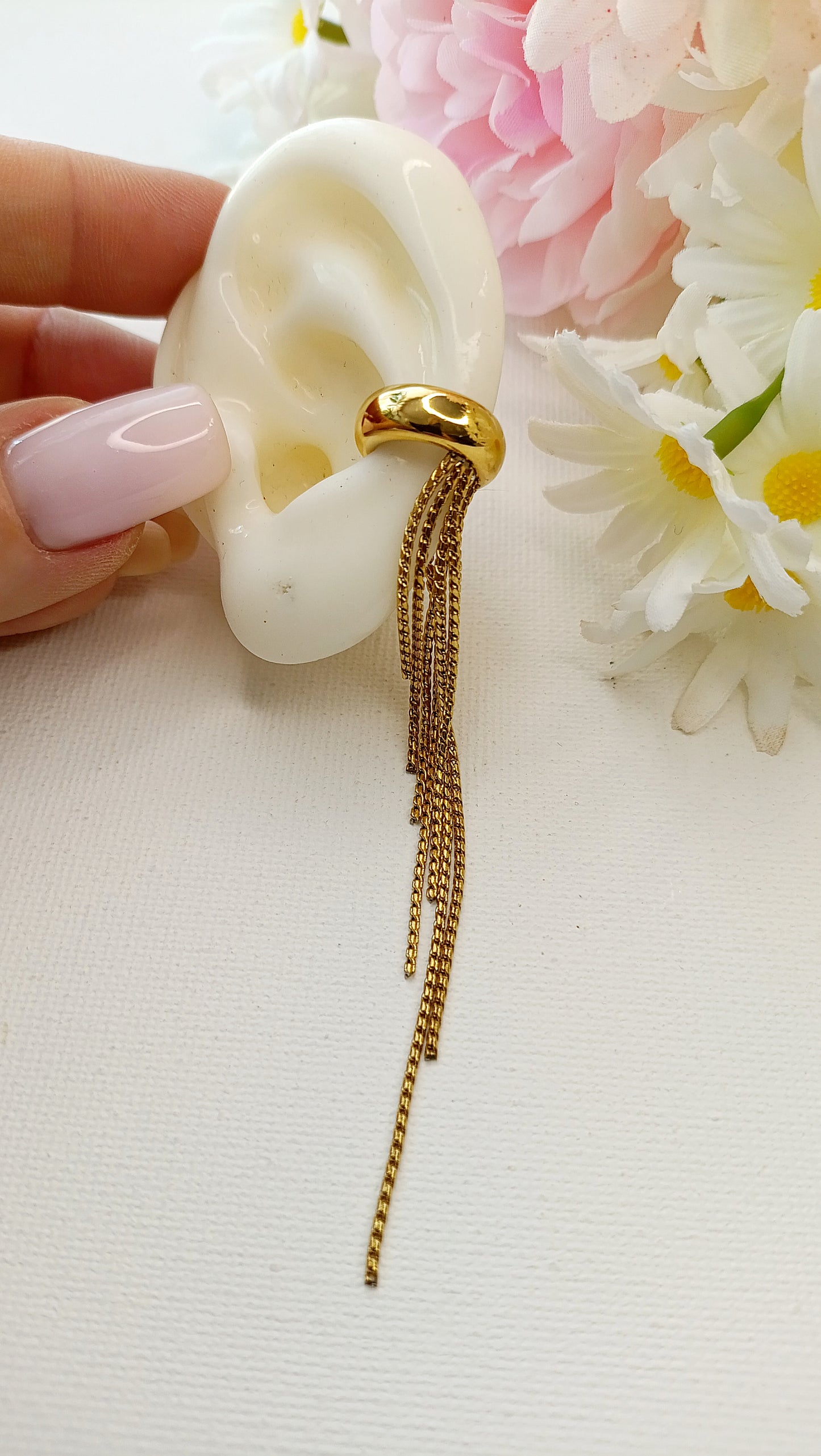 bague d'oreille ear cuff femme en acier inoxydable, bague d'oreille ear cuff femme en acier inox plaqué or, bague d'oreille ear cuff femme fantaisie, bague d'oreille ear cuff femme originales, ear cuff femme de qualité, bague d'oreille femme pas chères, ear cuff femme en acier inox pas chères, bague d'oreille femme, bague d'oreille femme aparanjan, ear cuff femme musardise, bague d'oreille femme musardise, bague d'oreille hypoallergénique en acier, ear cuff hypoallergénique en acier