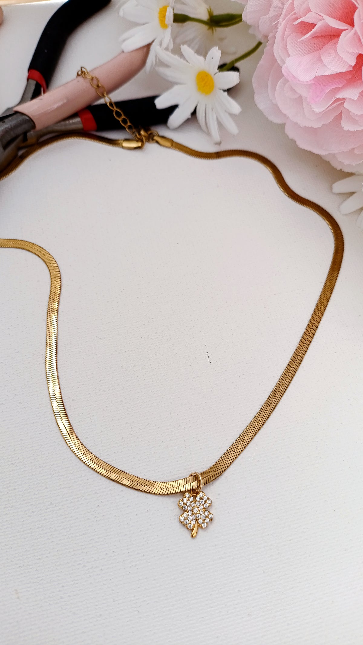 bijoux fantaisie rodez, bijoux de créateur rodez, bijoux artisanaux rodez, collier trèfle femme en acier collier pendentif trèfle femme, collier femme trèfle brillant en acier inoxydable
