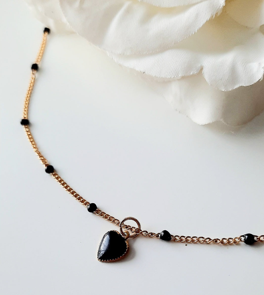 Collier Trésor (noir, blanc ou rouge) Acier inoxydable Noir