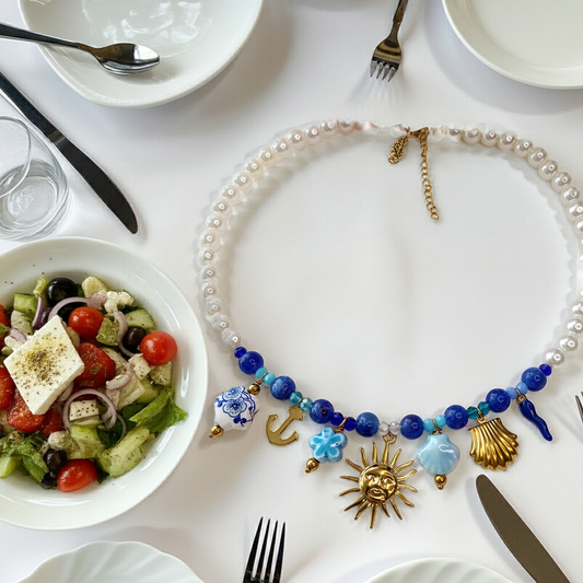 site de bijoux français, collier à breloques bleu, collier à charms bleu, collier à pendentif bleu, collier en perles bleues et breloques bleu pas cher, site de colliers à breloques pas cher, site de collier à charms pas cher, collier femme en perles bleu et breloques, bijoux printemps été 2026, site de bijoux français pas chers, bijoux été 2026 pas cher, collier acier femme frnataisie, site de bijoux en acier pas cher, ite de bijoux tendance pas chers français