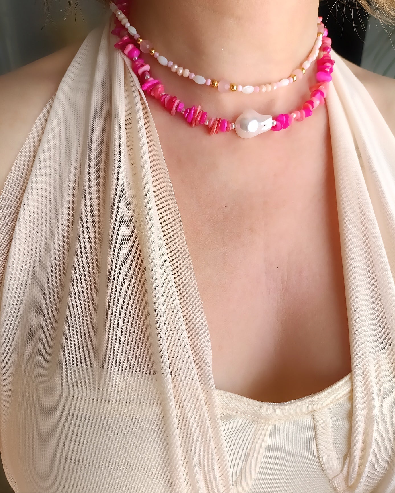 collier femme en vrais perles de nacre, collier femme en coquillages, collier femme en vrais coquillages, idée cadeau fête des mères, créatrice de bijoux fantaisie, créatrice française de bijoux fantaisie, bijoux en acier inoxydable pas cher, idée cadeau femme saint valentin, idée cadeau anniversaire femme