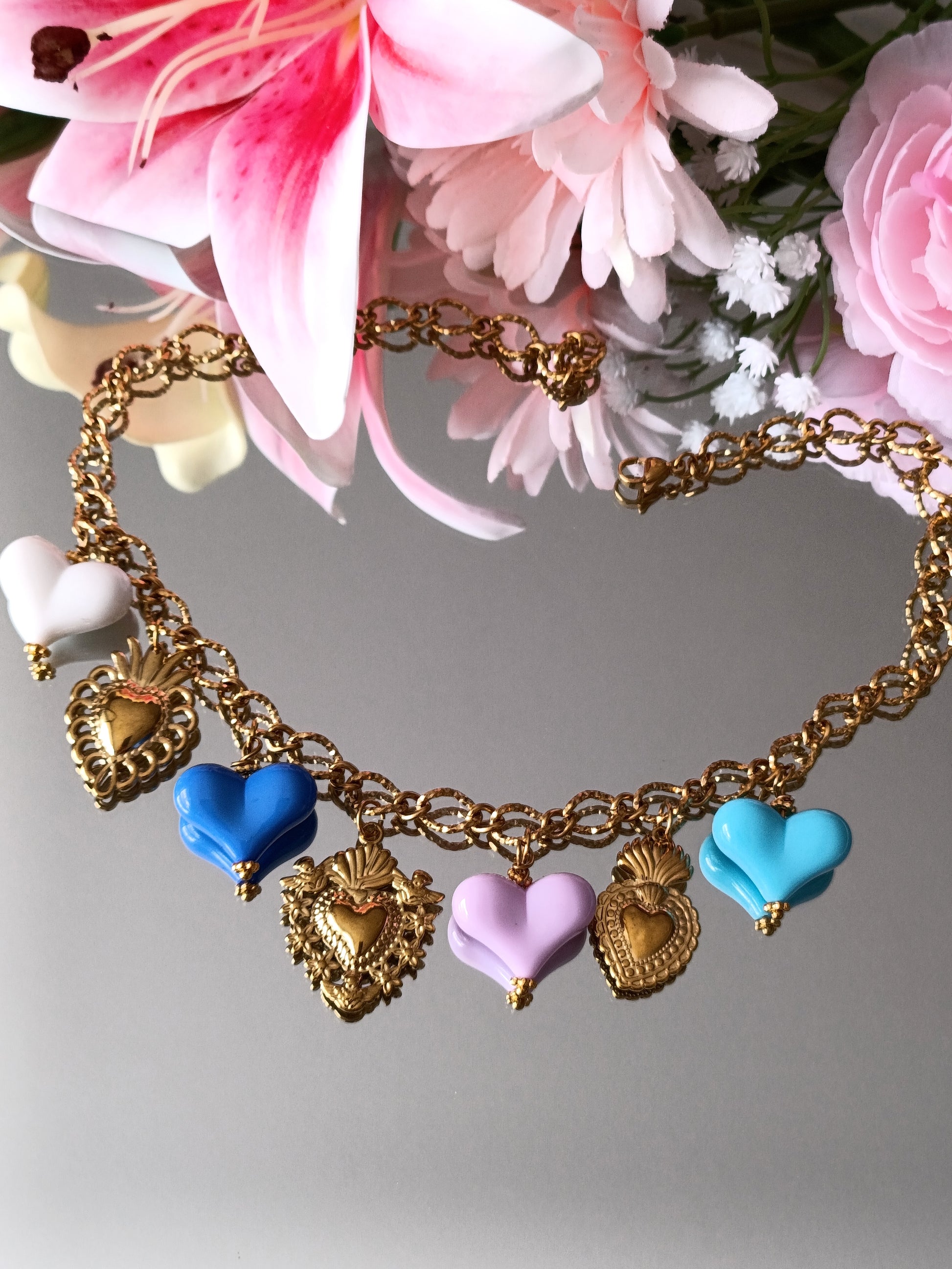 collier femme pendentifs cœurs, collier à charms cœurs femme, collier à breloques cœurs femme