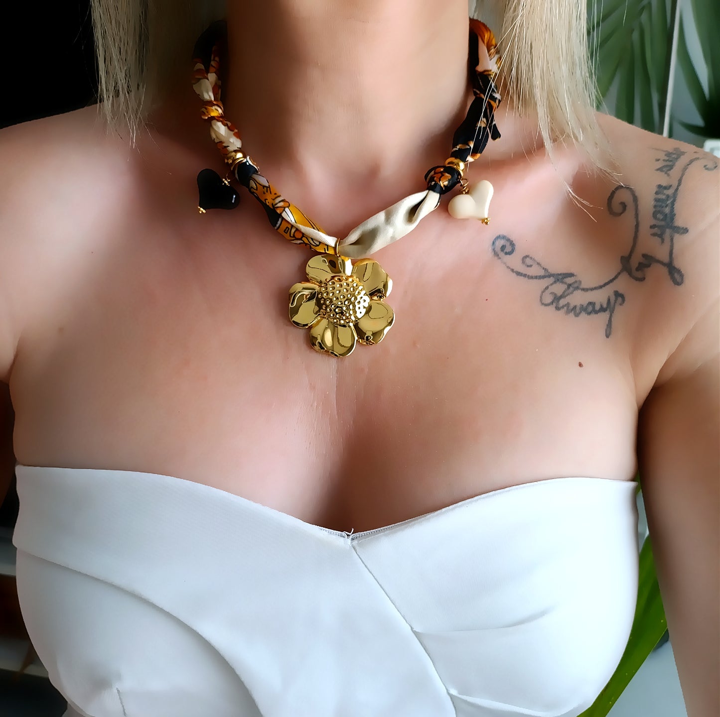 collier foulard femme tendance, collier foulard femme pas cher, collier femme foulard original, collier foulard tendance, collier foulard 2025, collier été femme 2025, meilleur site de bijoux fantaisie, site de bijoux fantaisie pas cher, boutique de bijoux fantaisie pas cher, site de bijoux femme pas cher, site de bijoux en acier inoxydable pas cher, bijoux en acier inoxydable pas cher, bijoux en acier inoxydable de créateur, idée cadeau femme, bijoux femme de qualité en acier inoxydable