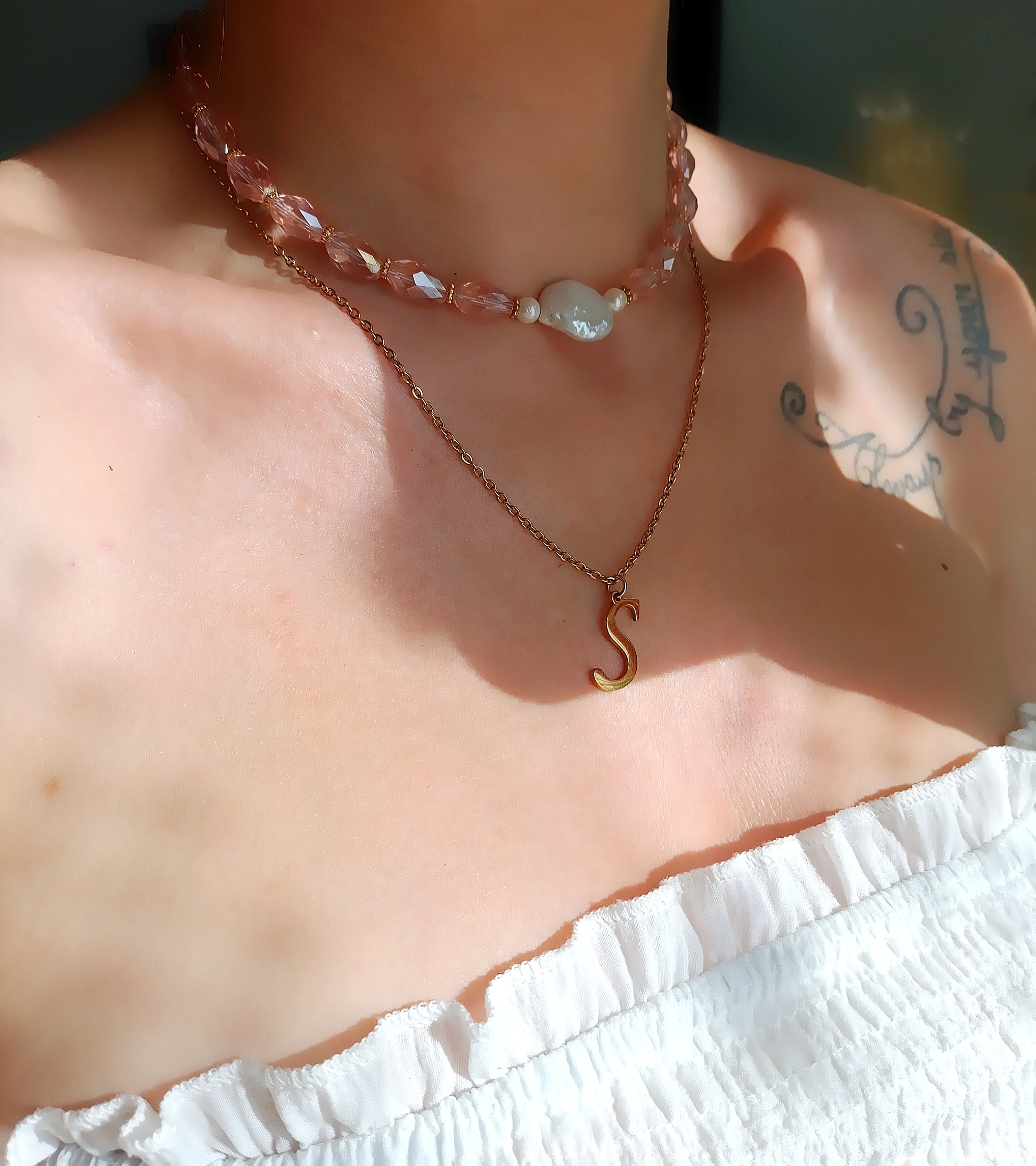 collier femme rare, collier femme perle d'eau douce, collier femme perles de verre, ras de cou femme original, collier femme perles facettées, collier femme perles d'eau douce