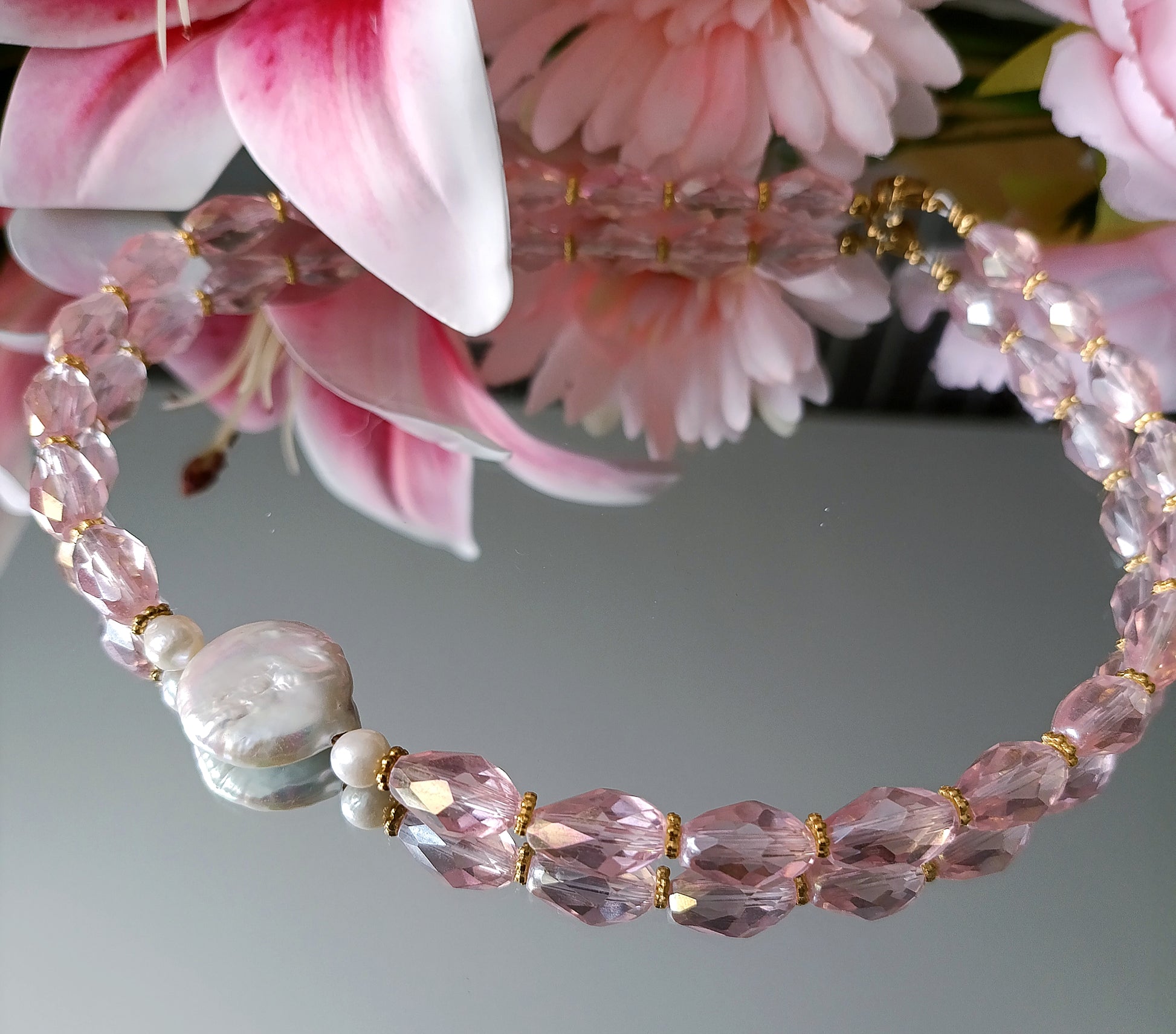 collier femme rare, collier femme perle d'eau douce, collier femme perles de verre, ras de cou femme original, collier femme perles facettées, collier femme perles d'eau douce