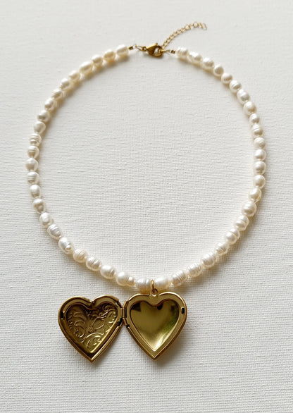 Collier Secret / Collier cassolette en perles d'eau douce et pendentif cœur en Acier inoxydable
