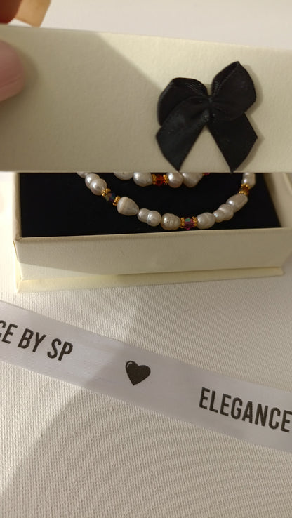 COFFRET de Noël Queen, trois créations en perles d'eau douce...