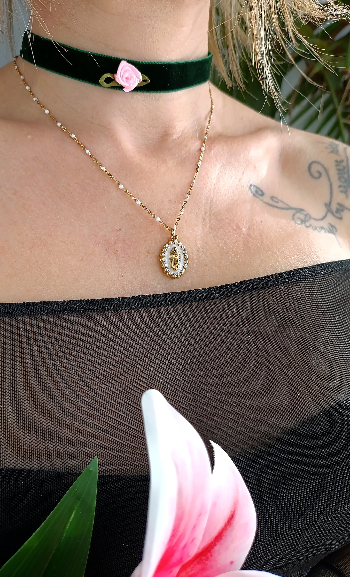 collier femme médaille miraculeuse, médaille miraculeuse collier femme, collier avec une médaille miraculeuse pour femme, collier médaille miraculeuse fantaisie