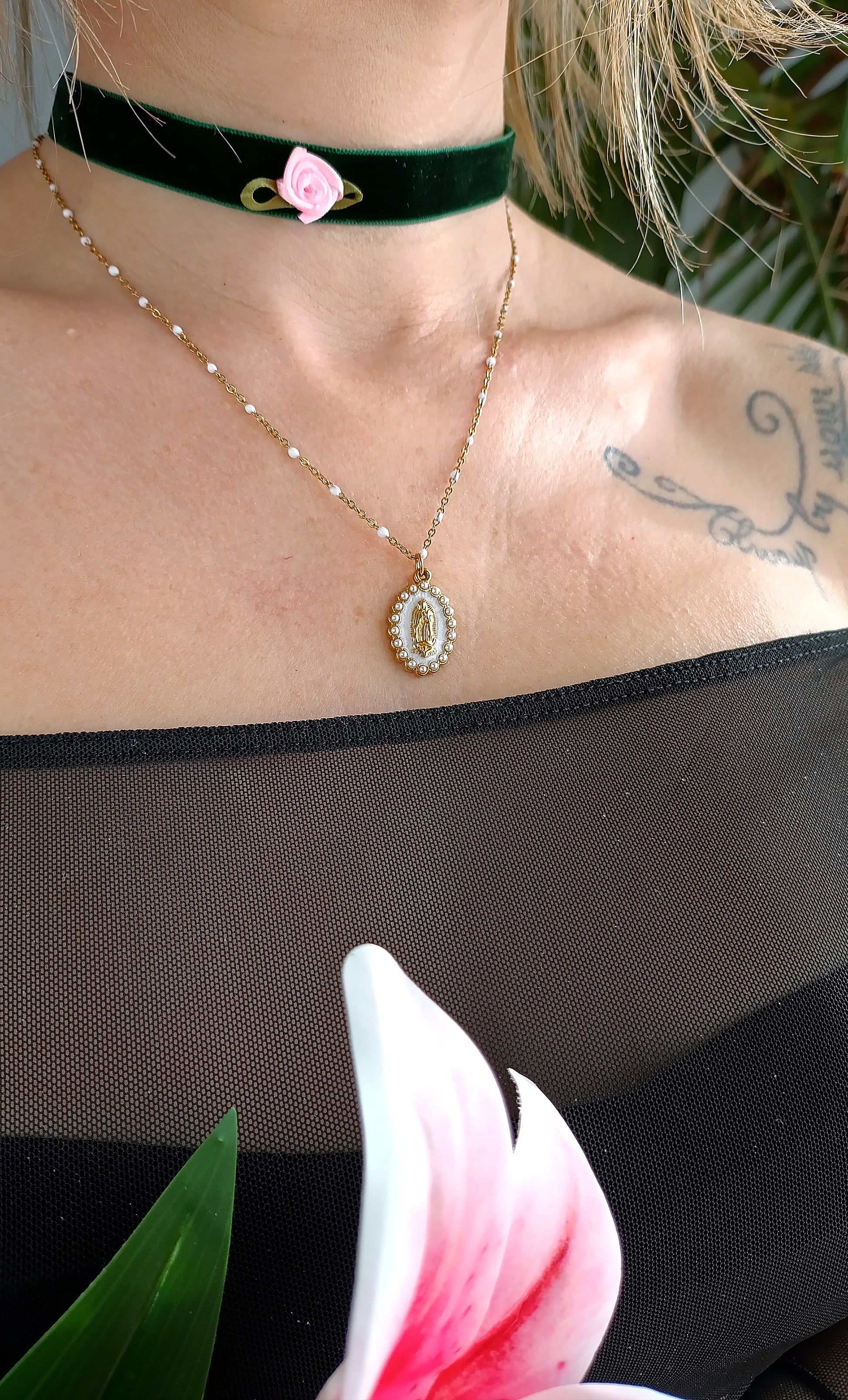 collier femme médaille miraculeuse, médaille miraculeuse collier femme, collier avec une médaille miraculeuse pour femme, collier médaille miraculeuse fantaisie