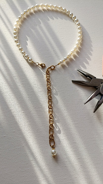 collier 3 en 1, collier femme en perles nacrées, collier en Y en perles, collier de dos en perles, collier ajustable, collier femme pas cher fantaisie, créateur de bijoux, collier de dos femme en perles