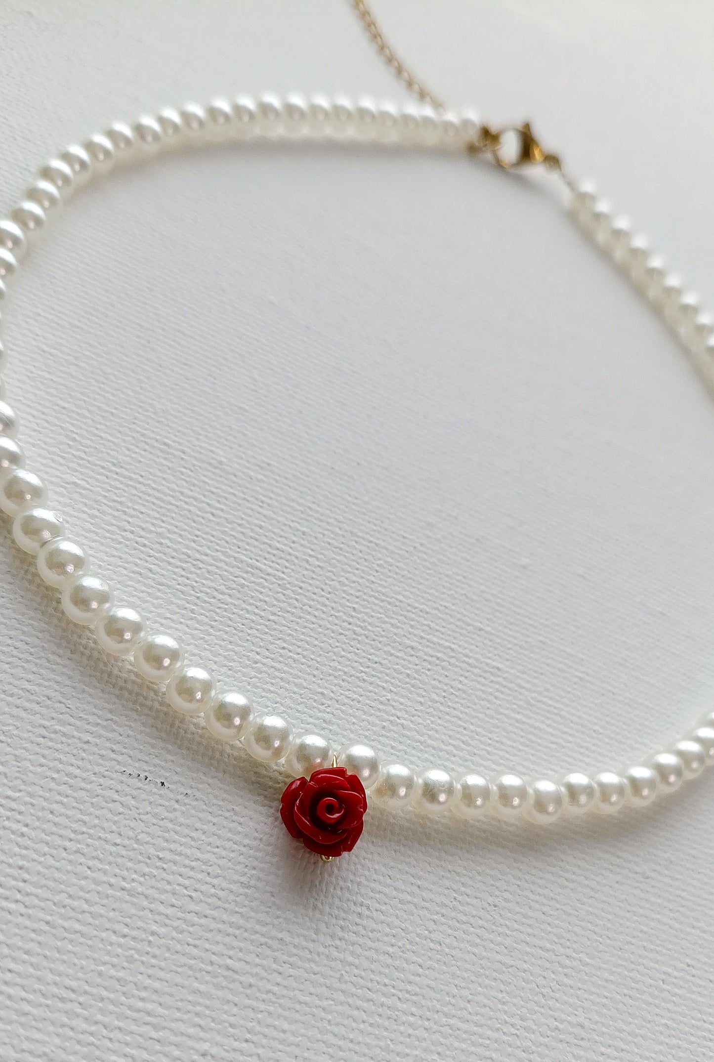 collier femme en perles er rose rouge, collier femme vintage, collier femme Jane Austen, collier femme époque victorienne, bijoux victoriens, bijoux Jane Austen