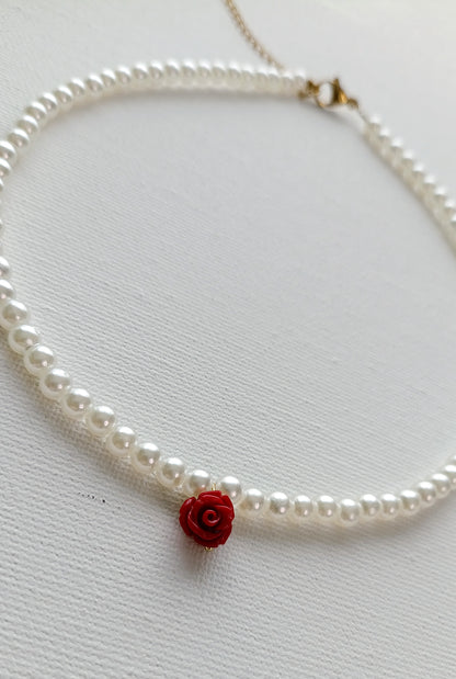 collier femme en perles er rose rouge, collier femme vintage, collier femme Jane Austen, collier femme époque victorienne, bijoux victoriens, bijoux Jane Austen