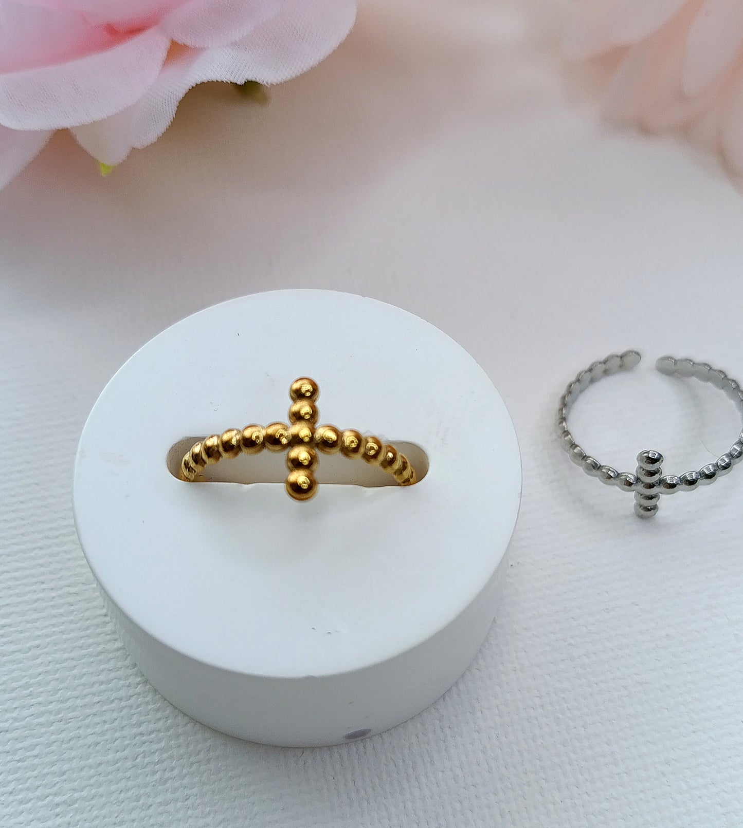 Bague croix femme en acier inoxydable, bague croix femme pas cher, bague croix femme, bague catholique femme pas chère, bague catholique femme de qualité, meilleur site de bijoux en acier inoxydable, meilleurs bijoux en acier inoxydable français