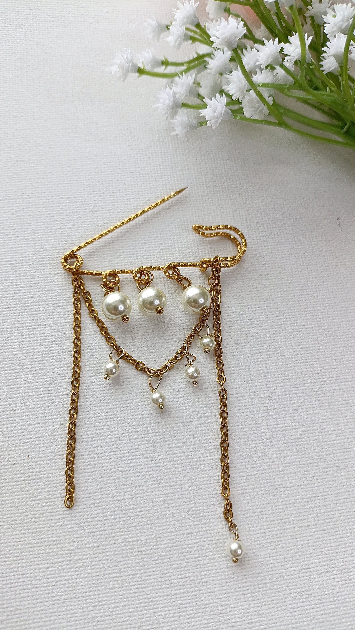 Broche femme en acier inoxydable et perles, broche femme en perles, broche femme à la mode, broche femme tendance, broche femme fantaisie, broche femme pas chère