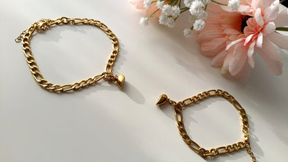 duo de bracelets pour femme, bracelets d'amitié, bracelets d'amour, lot de deux bracelets d'amitié, bracelet avec pendentif cœur femme, idée cadeau de couple, bracelet de couple, idée cadeau saint valentin, idée cadeau fête des mères