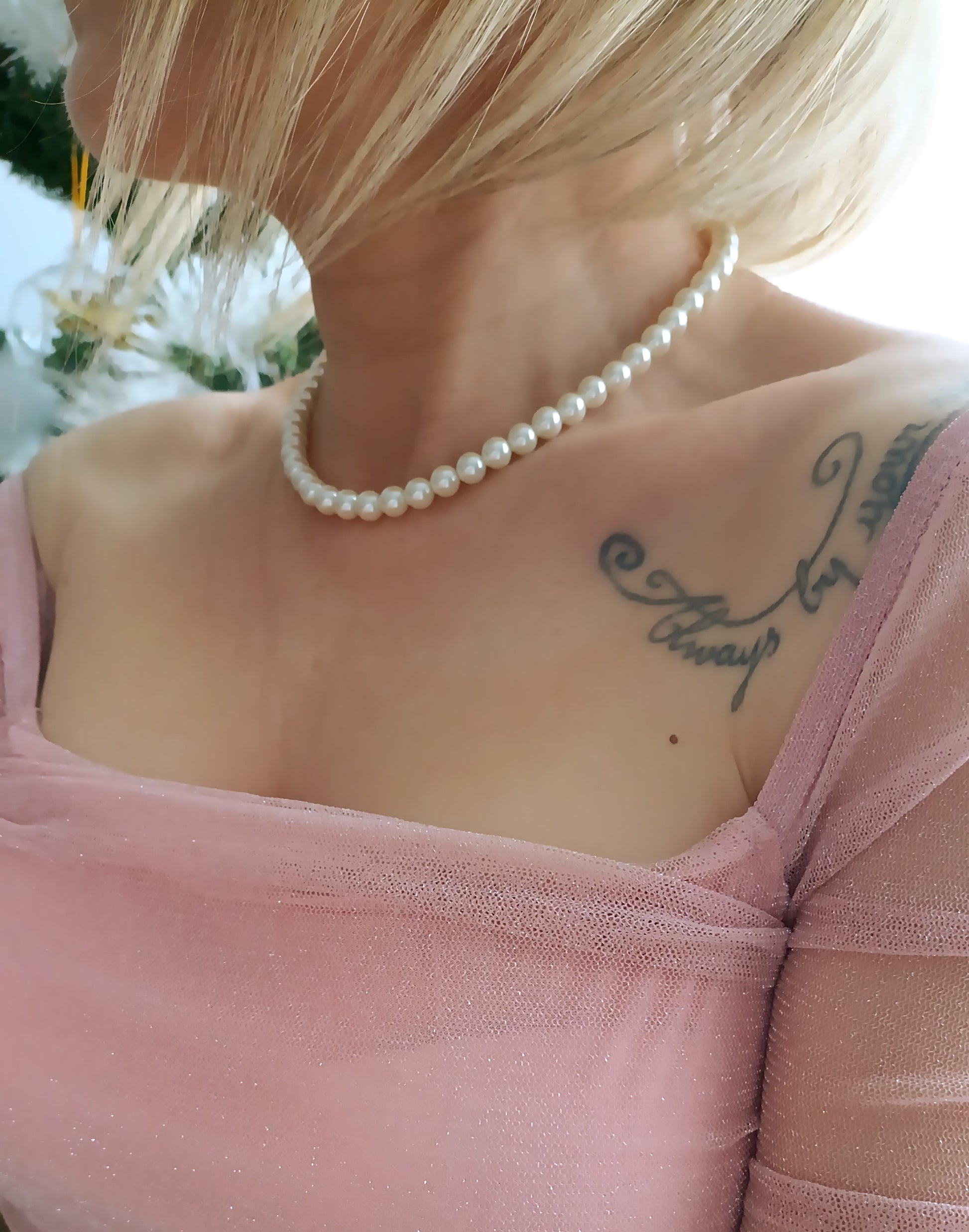 Collier grosses perles nacrées femme, collier perles nacrées femme, idée saint valentin femme, collier imitation perles de culture femme, collier de créateur femme, collier tendance femme, collier vintage femme, bijoux femme pas cher, 