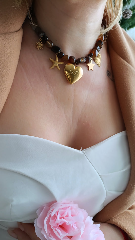 Collier femme à breloques perles marron, collier femme à pendentifs perles marrons, collier femme à charms perles marrons, collier femme en perles d'agate, collier femme agate marron, colliker à charms original, collier à charms pas cher, site de collier à charms femme, collier à pendentifs pas cher, collier à breloques pas cher, collier en agate femme