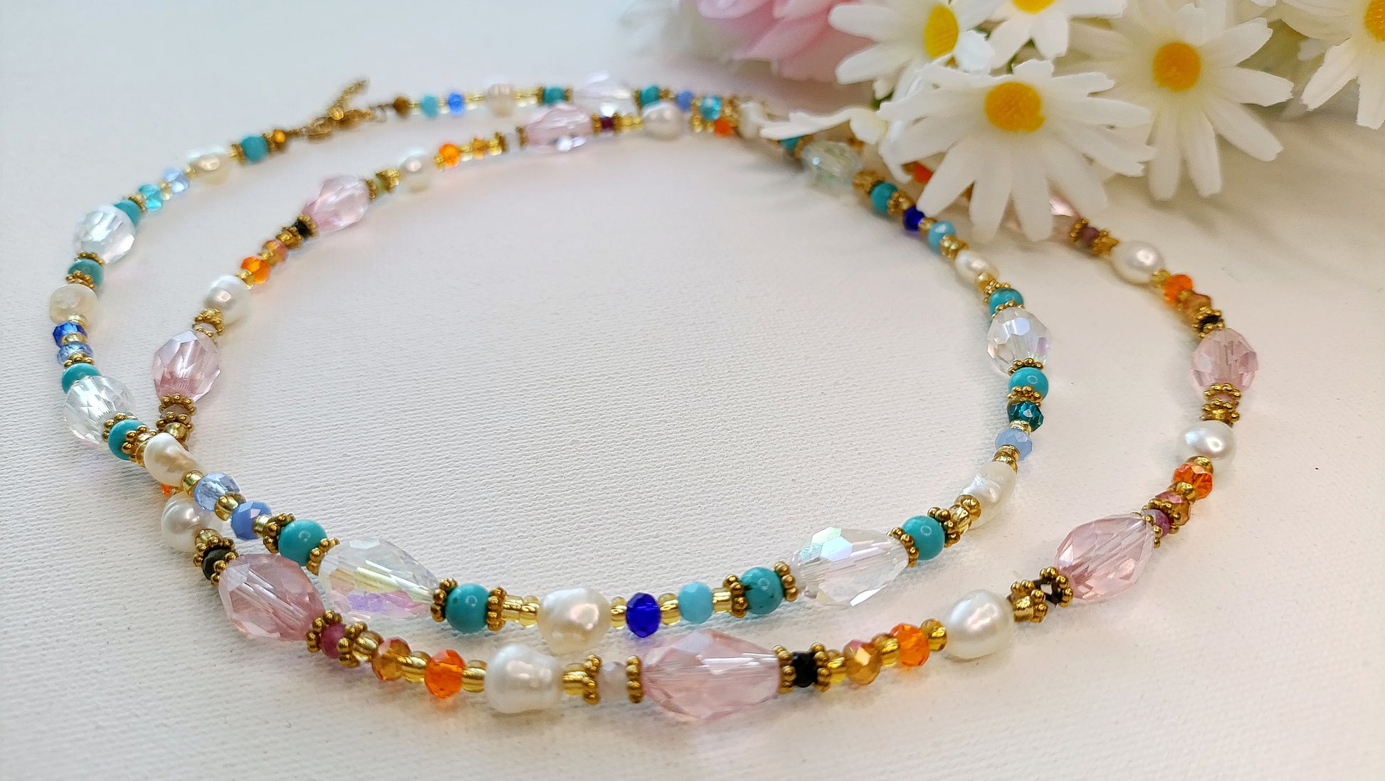Collier bohème femme pierres naturelles pas cher, bijoux bohèmes femme pas cher, site de bijoux femme bohèmes, collier femme bohème bleu,collier en tourmaline pour femme, collier protecteur pour femme, collier de protection pour femme, collier en perles de créateur français, collier de créateur français, bijoux de protection pour femme, site de bijoux français, site de bijoux de créateur français, site de bijoux printemps été 2026, bijoux de créateur pas cher printemps été 2026