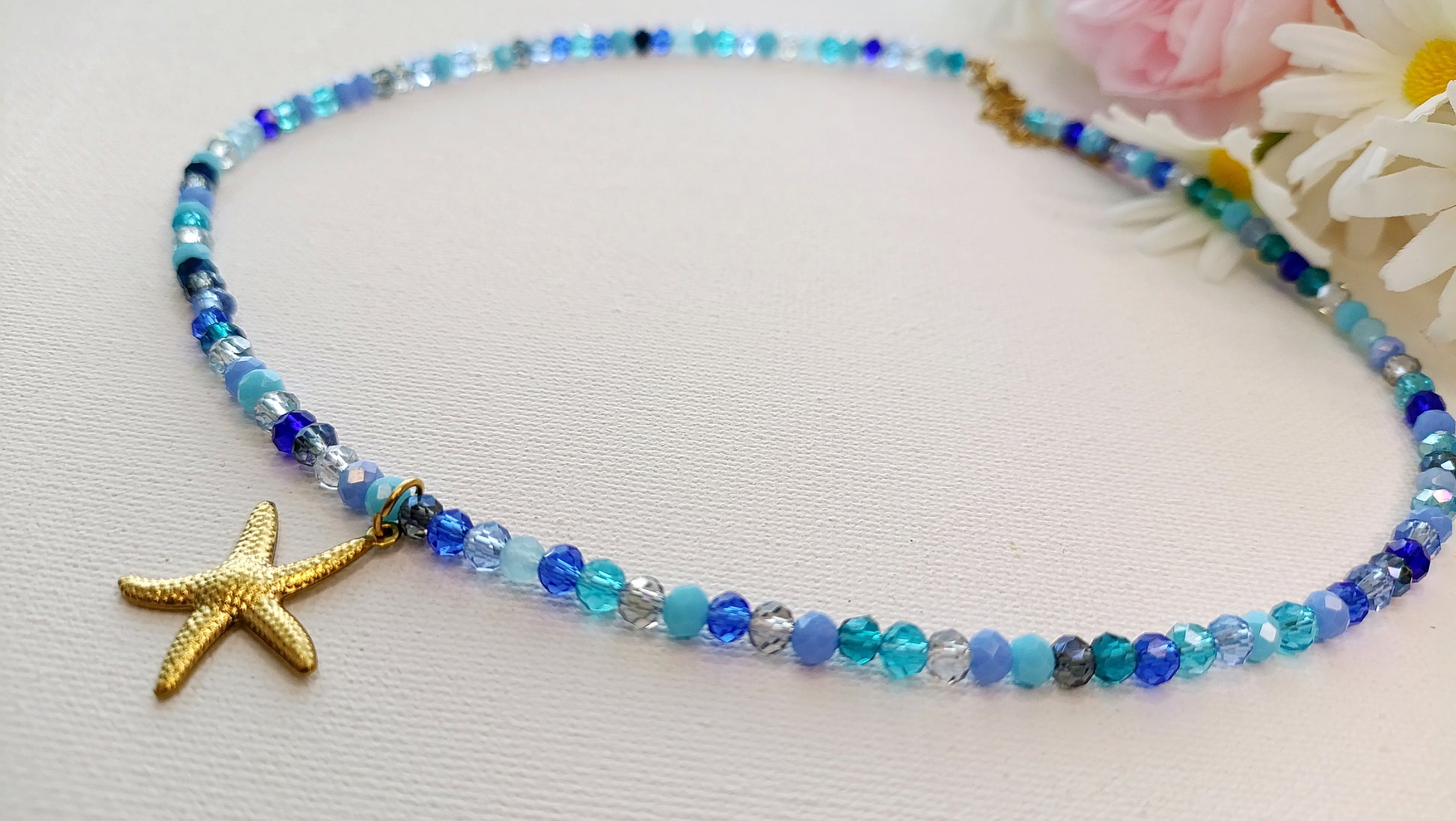 Collier femme perles bleues, pas cher, collier femme perles bleues original, collier femme printemps été 2026 site de bijoux pas cher, site de bijoux de créateur, site de bijoux fiable, site de bijoux de qualité, meilleur site de bijoux fantaisie pas cher, bijoux printemps été 2026