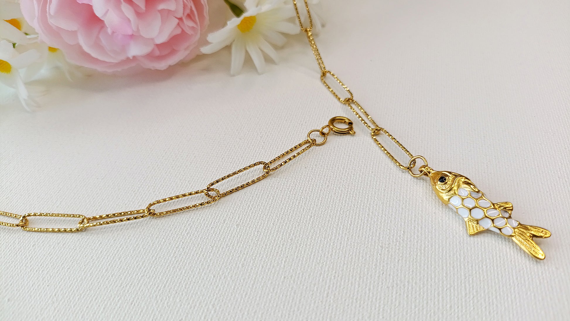 Sautoir femme pas cher, sautoir femme en acier inoxydable pas cher, sautoir femme avec pendentif poisson, bijoux femme printemps été 2026 pas chers, bijoux printemps été originaux, bijoux de créateur pas chers, bijoux franaçsi pas chers, site de bijoux français, site de bijoux franaçsi de créateur, site de bijoxu de créateru franaçsi, site de bijoux acier pas chers, site d ebijoux acier de qualité, site de bijoux acier en france, bijoux été 2026, site d ebijoux femme français