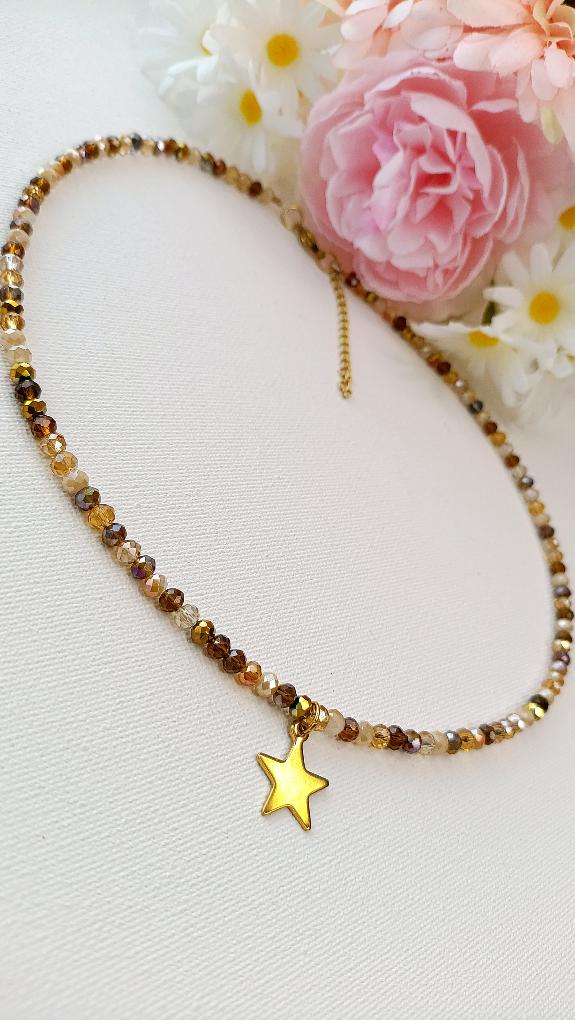 Collier femme perles beiges marrons, pas cher, collier femme perlesbeiges marrons original, collier femme printemps été 2026 site de bijoux pas cher, site de bijoux de créateur, site de bijoux fiable, site de bijoux de qualité, meilleur site de bijoux fantaisie pas cher, bijoux printemps été 2026, collier femme en perles avec pendentif étoile, collier étoile femme, site de bijoux acier pas chers, site de bijoux acier de qualité, site de bijoux été 2026