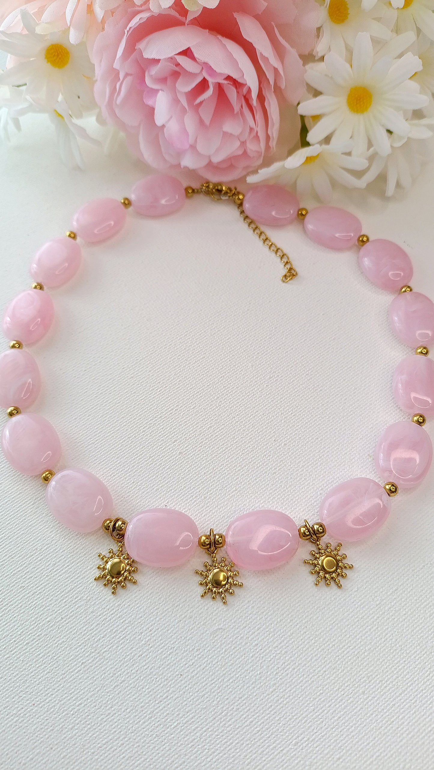 Collier femme grosse perles et soleil, collier femme coloré, collier femme grosses perles colorées, collier femme printemps été 2026 pas cher, bijoux femme printemps été 2026 pas chers, collier femme grosses perles blanches, collier femme grosses perles oranges, collier femme grosse perles roses, collier femme grosses perles bleues, collier femme grosses perles vertes, siyte de bijoux français pas chers, site de bijoux acier pas chers françaisn site de bijoux été 2026