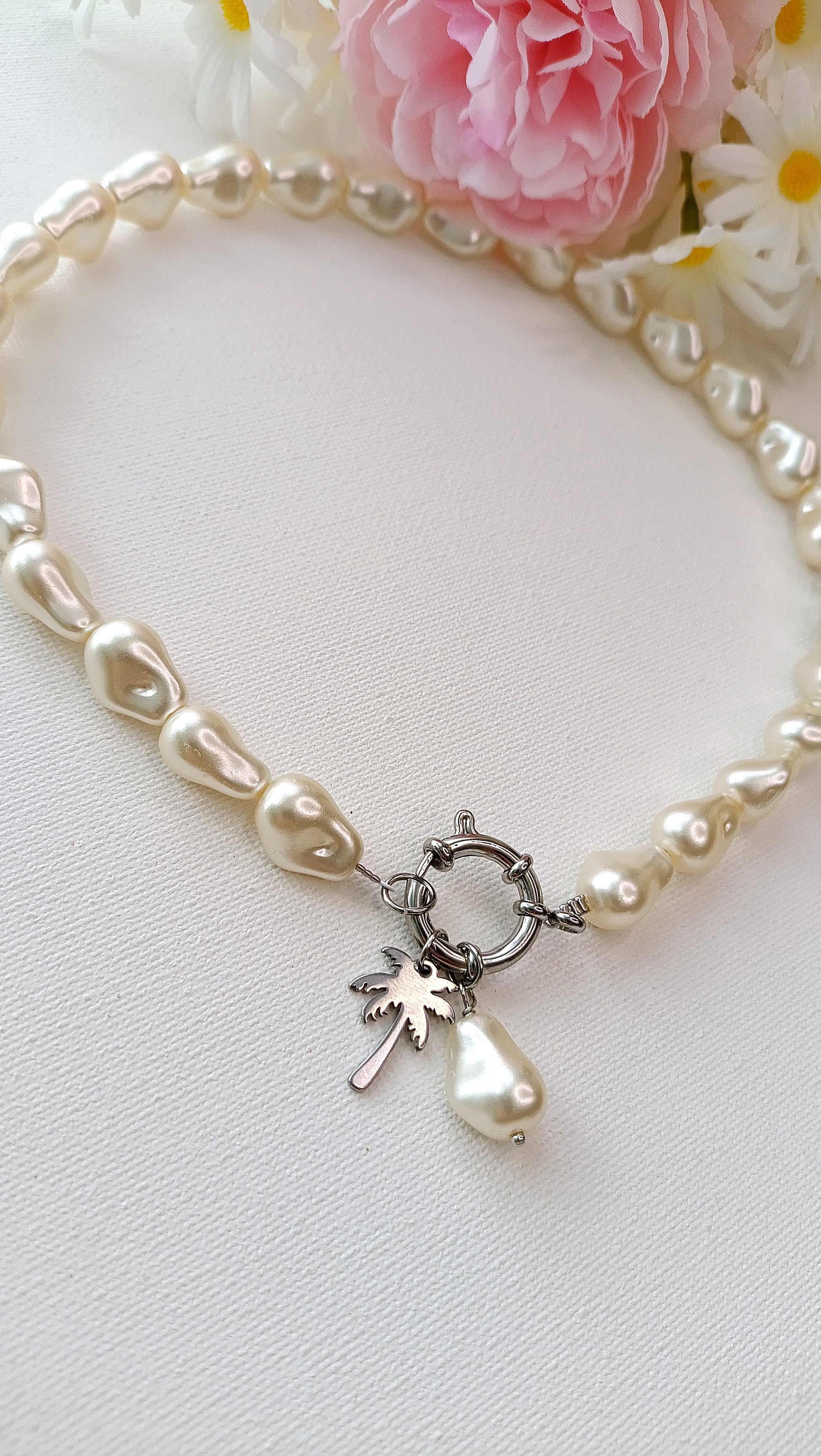 Collier femme grosses perles blanches, pendentifs perle et palmier interchangeables, bijoux femme printemps été 2026 pas chers, site de bijoux femme pas chers, bijoux français pas chers, bijoux femme été 2026 pas chers, bijoux français, site de bijoux acier français, bijoux de créateur français, site de bijoux femme pas cher acier inox, site de bijoux acier inox pas cher, site de bijoux acier pas chers, site de bijoux été 2026 pas chers
