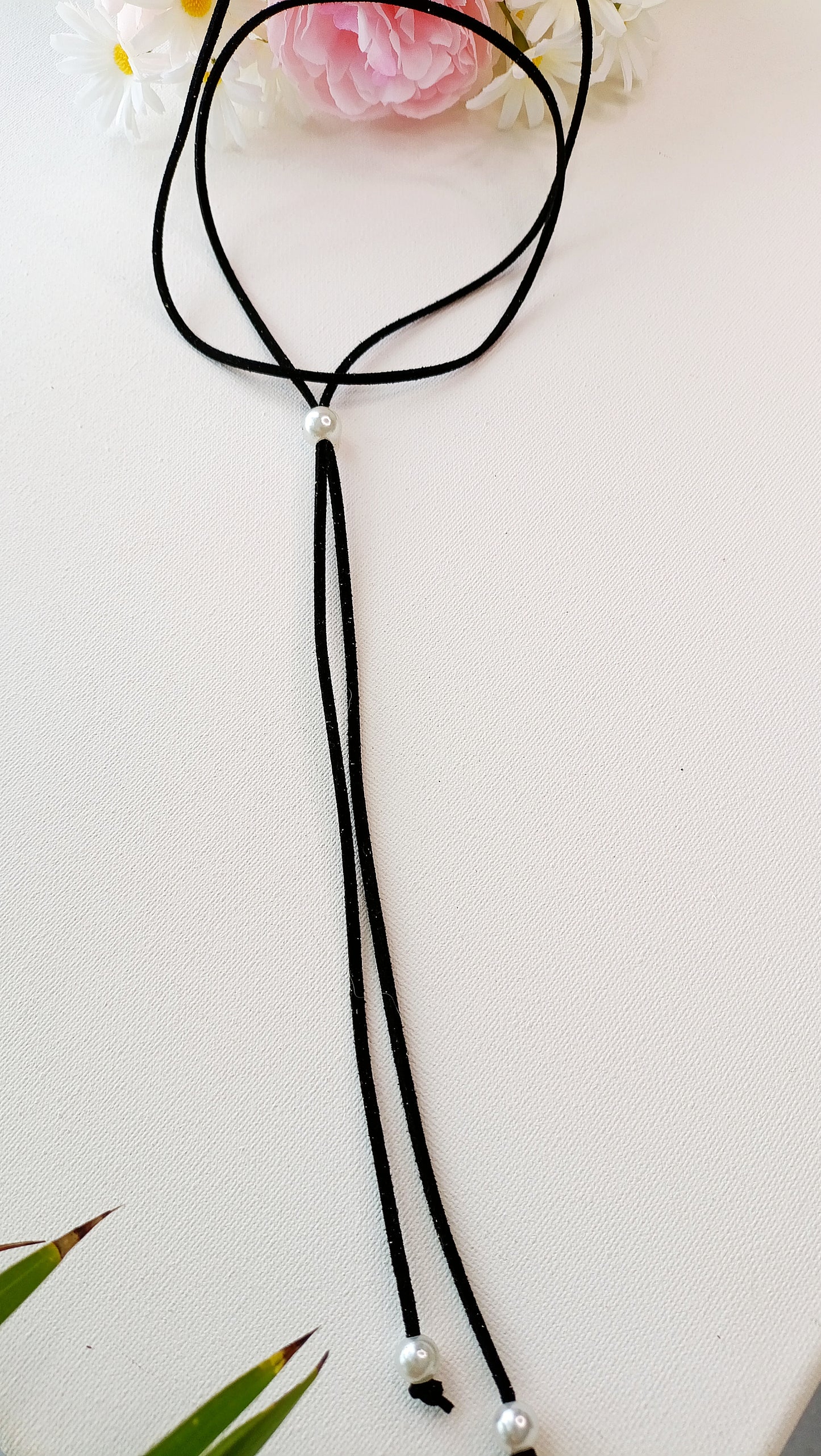 collier à cordon long et perles femme, collier à cordon noir et perles femme, collier à cordon bleu femme , collier à cordon rose femme, collier à cordon long, bijoux printemps été 2026 pas chers , bijoux printemps été 2026 de qualité, site de bijoux de créateur pas cher, site de bijoux pas cher été 2026