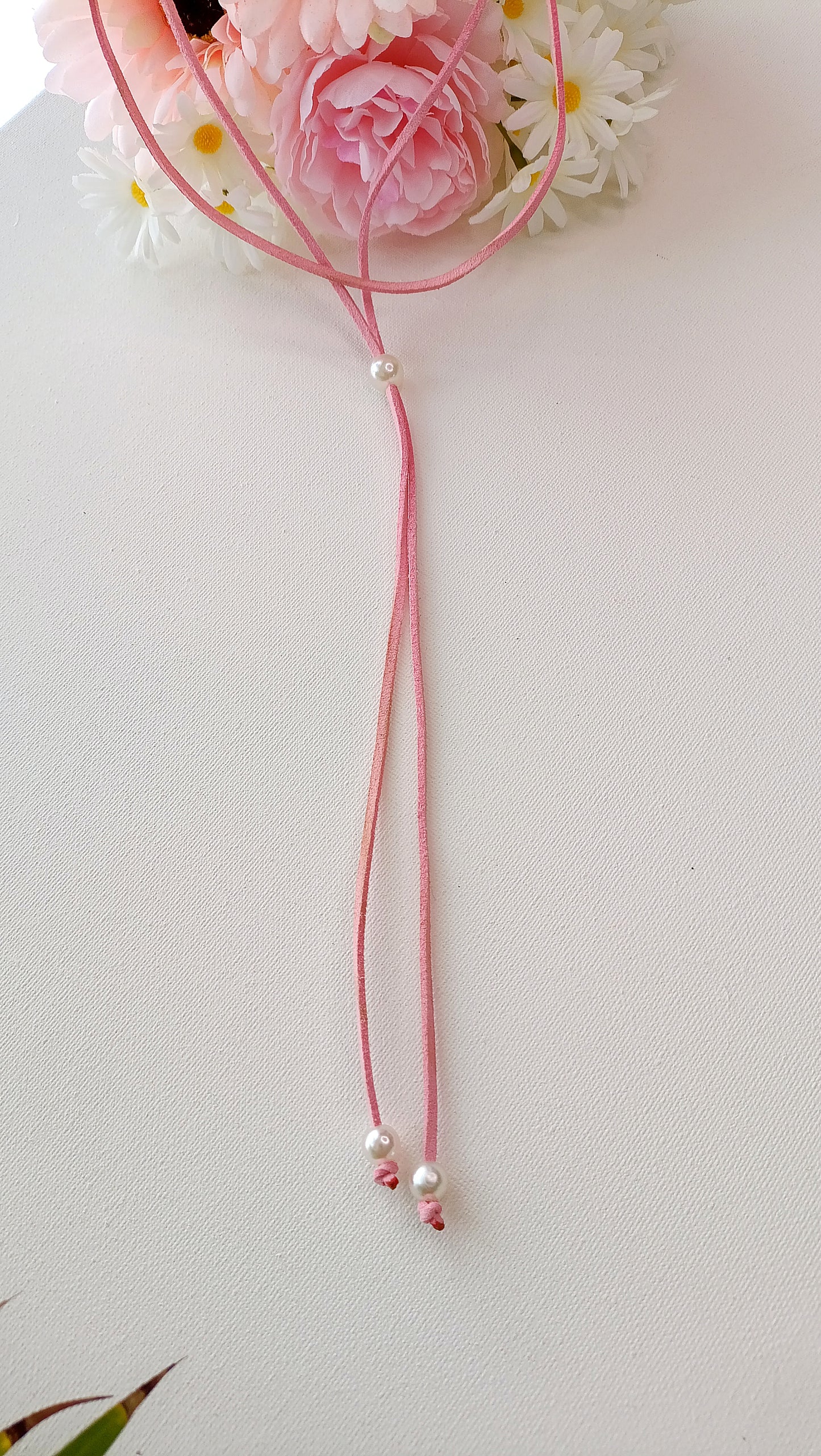 collier à cordon long et perles femme, collier à cordon noir et perles femme, collier à cordon bleu femme , collier à cordon rose femme, collier à cordon long, bijoux printemps été 2026 pas chers , bijoux printemps été 2026 de qualité, site de bijoux de créateur pas cher, site de bijoux pas cher été 2026