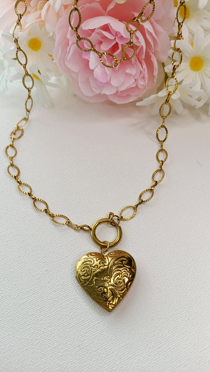 Cassolette femme acier inoxydable avec pendentif cœur, collier femme cassolette en acier inoxydable, cassolette femme cœur, bijoux printemps été femme as chers, site de bijoux femme en acier inoxydable pas cher, site de bijoux de créateur pas cher, créateur de bijoux français