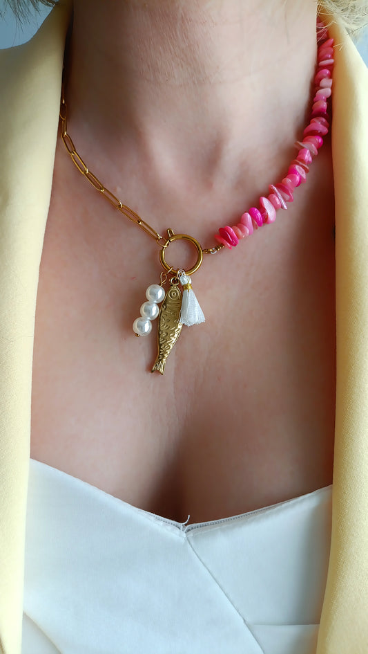 Collier femme en nacre rose et maille, collier femme en nacre, collier femme en nacre rose, collier femme pendentifs interchangeables, collier femme printemps été 2026 pas cher, collier femme printemps été 2026 original, collier mixte, collier de créateur français