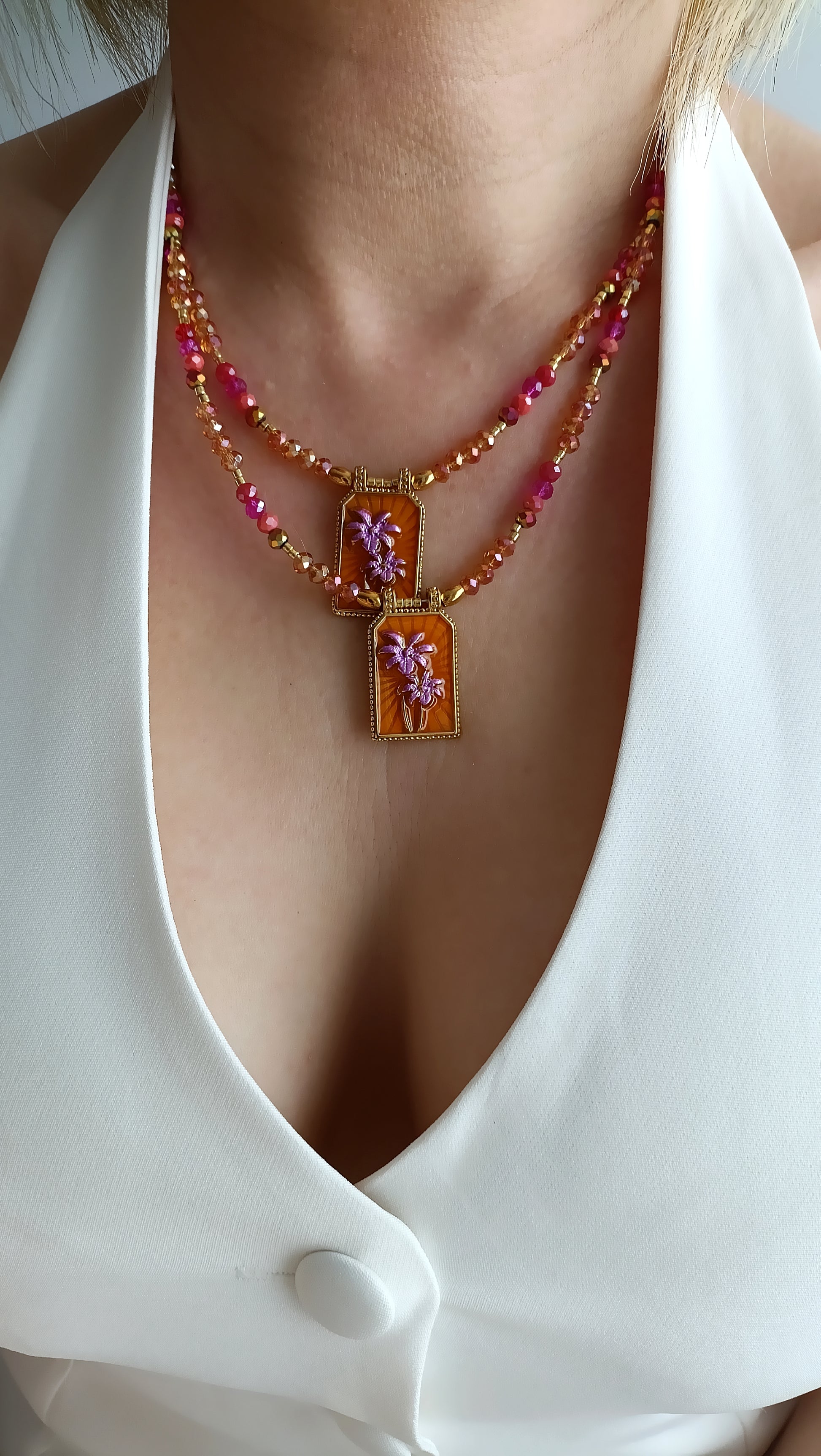 Collier talisman pour femme, collier talisman en perles pour femme, collier protecteur femme, site de bijoux de créateur pas cher, site de bijoux français, site de bijoux tendances pas cher français, bijoux printemps été 2026 marie claire, collier talisman perles oranges femme, bijoux printemps été 2026 pas chers, site de bijoux de créateur pas cher