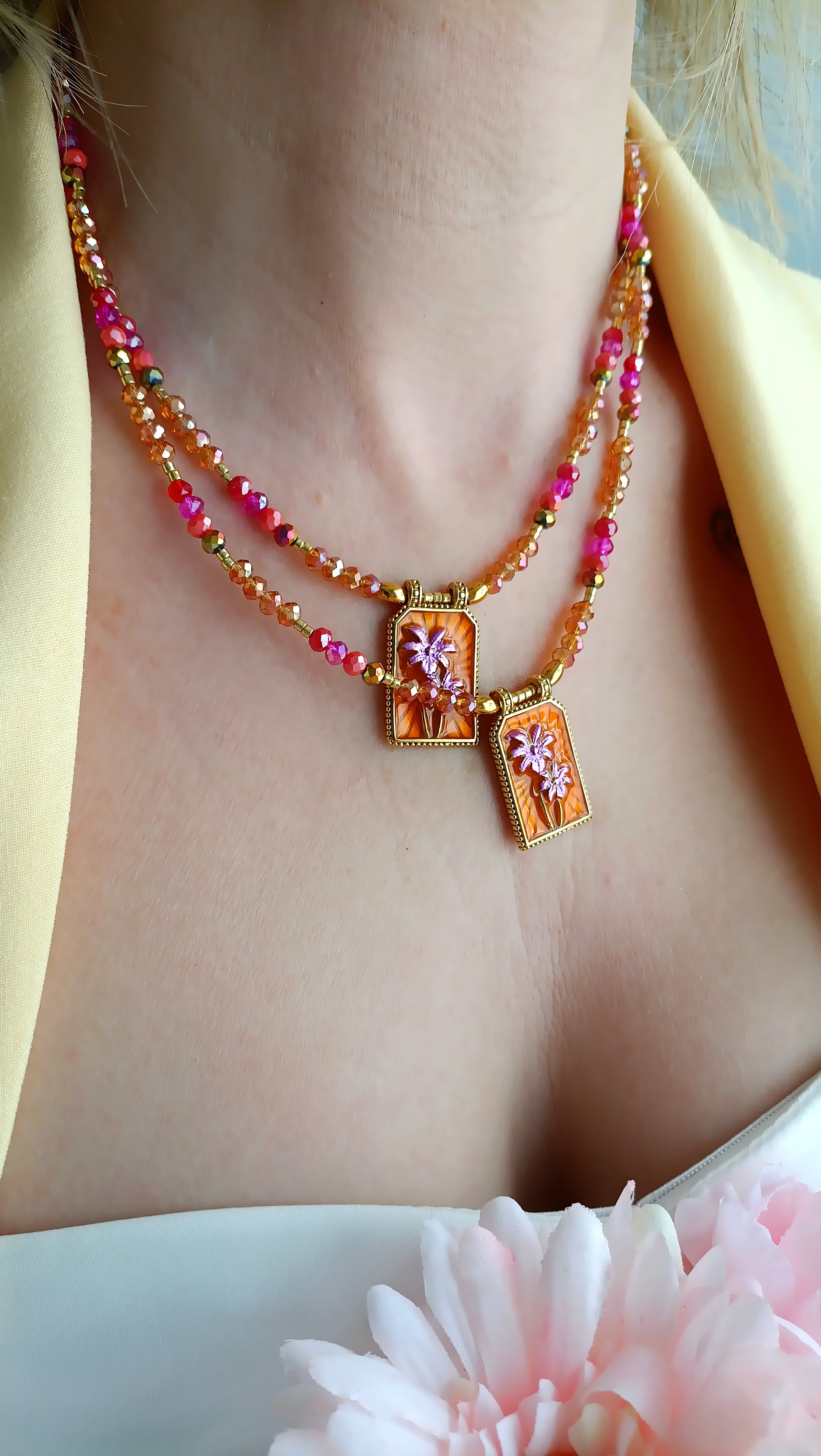 Collier talisman pour femme, collier talisman en perles pour femme, collier protecteur femme, site de bijoux de créateur pas cher, site de bijoux français, site de bijoux tendances pas cher français, bijoux printemps été 2026 marie claire, collier talisman perles oranges femme, bijoux printemps été 2026 pas chers, site de bijoux de créateur pas cher