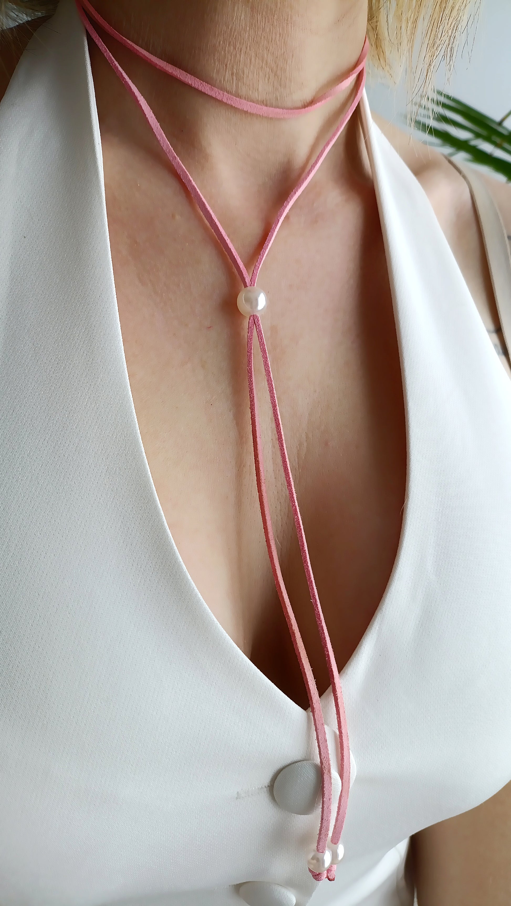 collier à cordon long et perles femme, collier à cordon noir et perles femme, collier à cordon bleu femme , collier à cordon rose femme, collier à cordon long, bijoux printemps été 2026 pas chers , bijoux printemps été 2026 de qualité, site de bijoux de créateur pas cher, site de bijoux pas cher été 2026