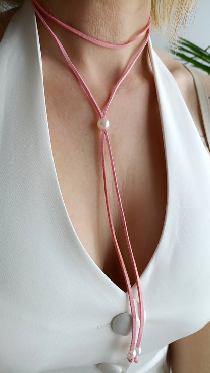collier à cordon long et perles femme, collier à cordon noir et perles femme, collier à cordon bleu femme , collier à cordon rose femme, collier à cordon long, bijoux printemps été 2026 pas chers , bijoux printemps été 2026 de qualité, site de bijoux de créateur pas cher, site de bijoux pas cher été 2026
