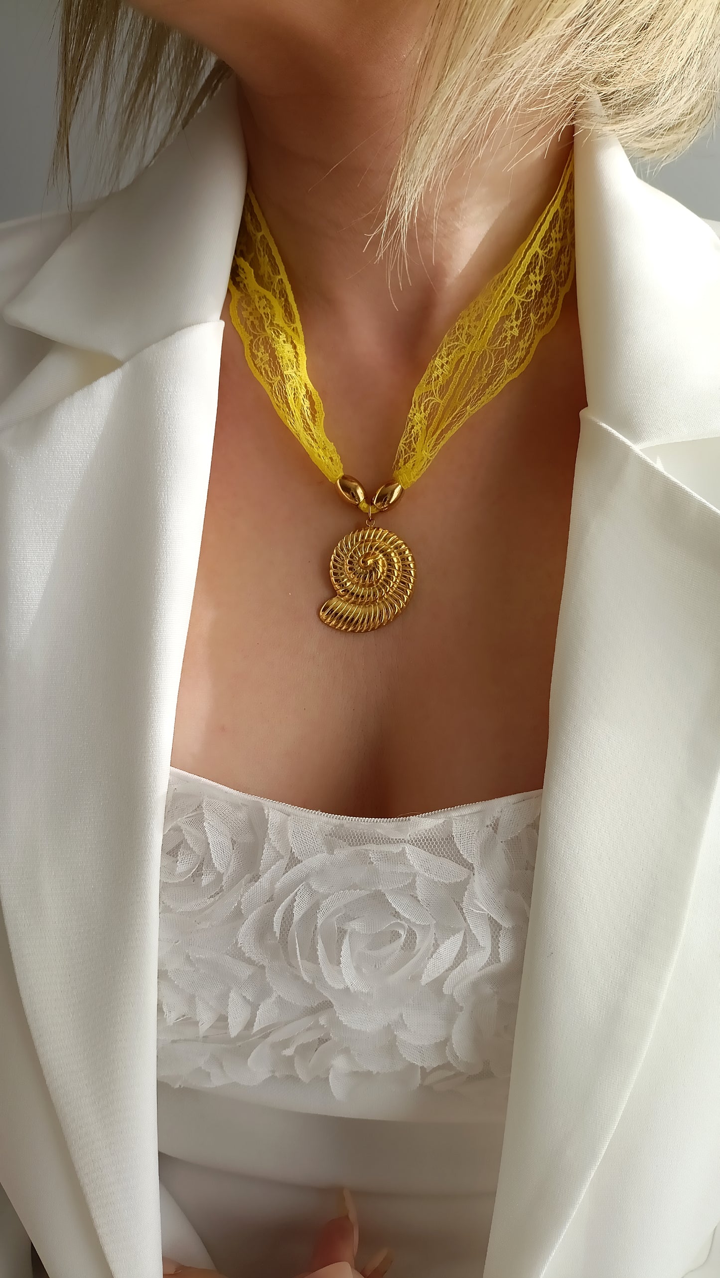 Collier foulard femme, collier foulard été 2026, collier foulard fantaise pas cher, collier foulard original, collier foulard pas cher, site de colliers foulard femme, site de colliers foulard, collier foulard dentelle, collier dentelle femme, site de colliers dentelle