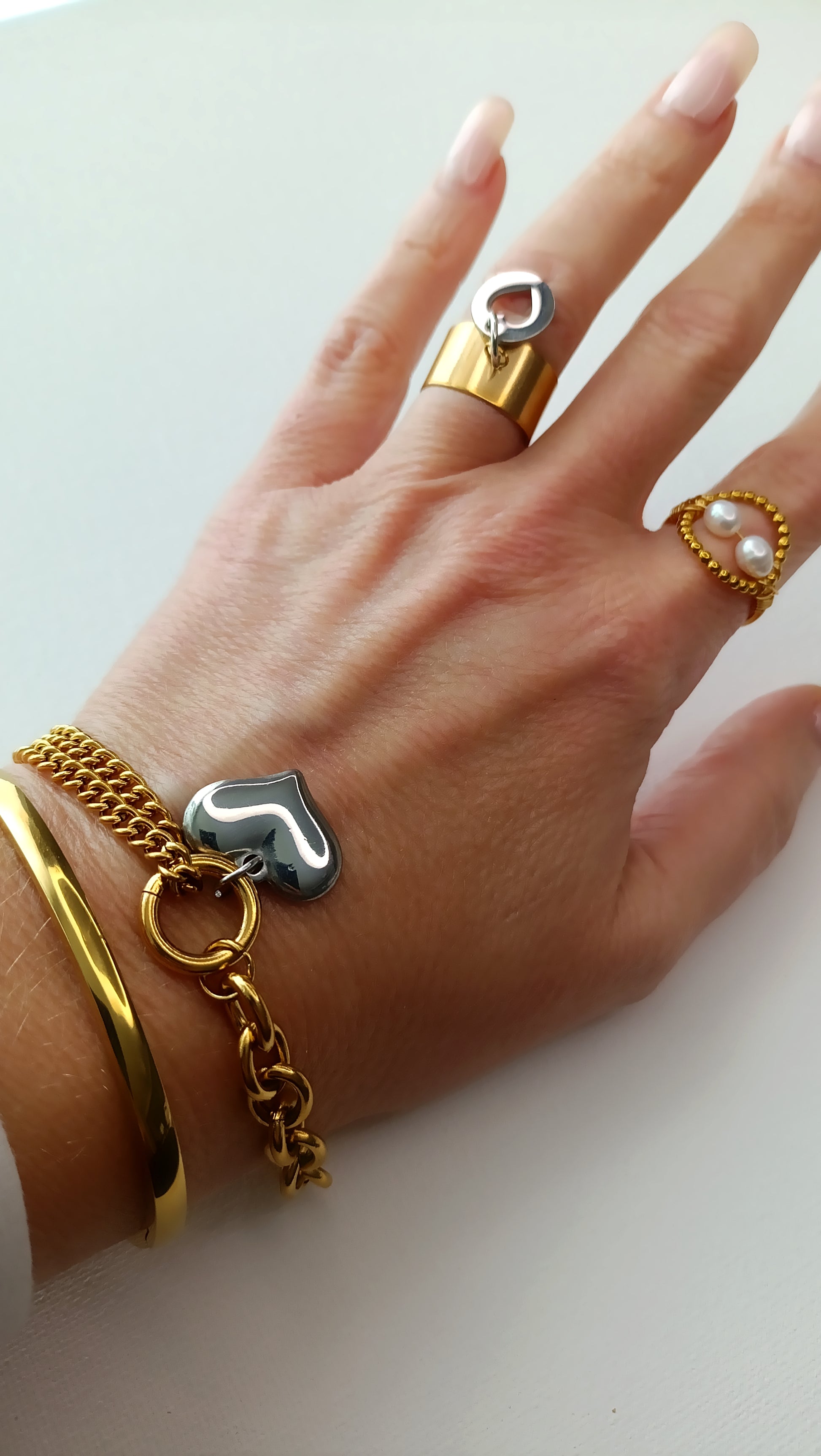 bracelet femme doré et argenté, bijoux femme doré et argenté, bijoux mélange or et argent, bijoux mélange doré et argenté, bracelet femme doré et argenté, bracelet doré et argenté femme