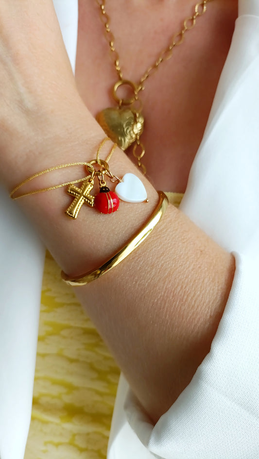 bracelet à charm acier inox, bijoux de créateur français pas cher, bijoux artisanaux français, bracelet à pendentifs, bracelet femme cordon, bracelet femme acier inox pas cher, bijoux fantaisie en acier inxo pas cher, site de bijoux de créateur français, 