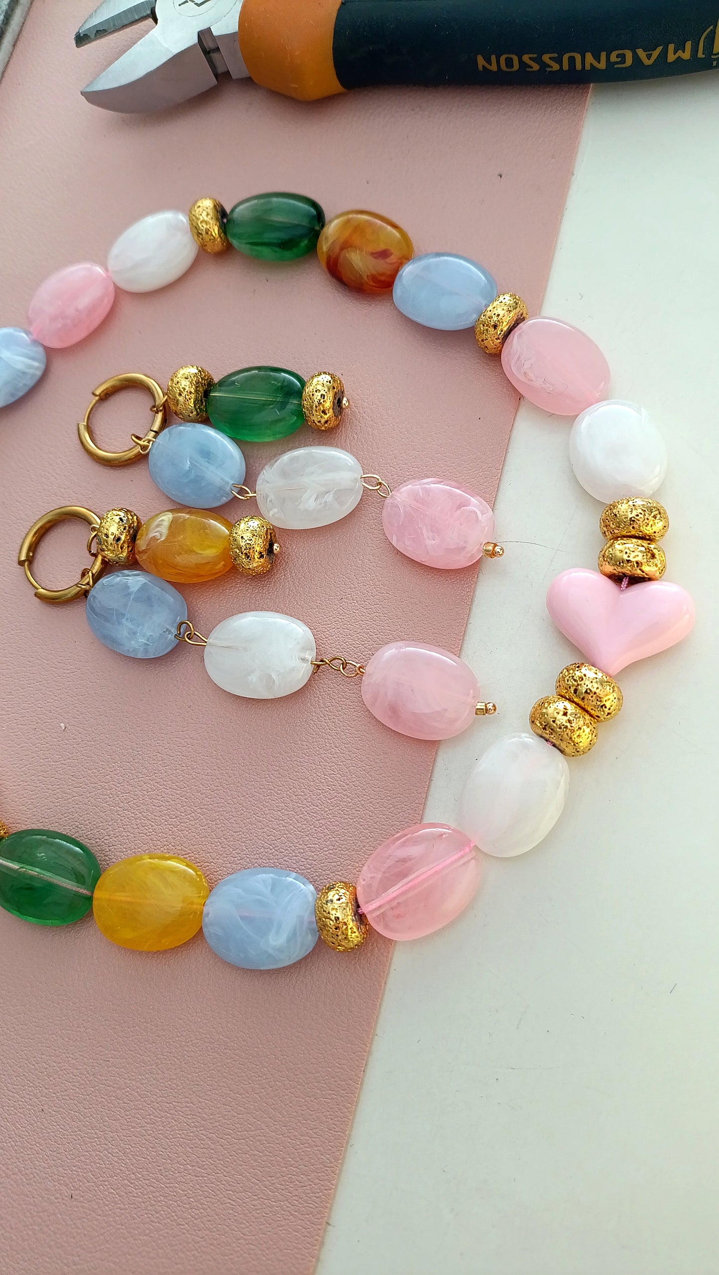 bijoux de créateurs français, bijoux en acier inox hypoallergéniques, site de création de bijoux français pas chers, bijoux de créateurs français pas chers, bijoux de créateur pas cher français, collier grosses perles, créoles femme grosses perles, collier femme grosses perles, bijoux artisanaux français, bijoux grosses perles femme