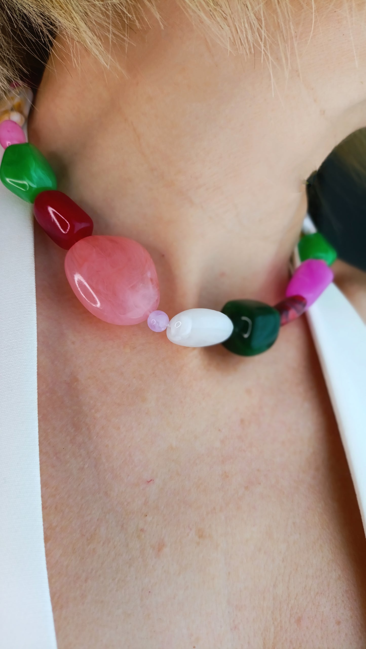 collier grosses perles colorées femme, collier femme grosses perles, collier femme grosses perles de couleurs, collier sezanne, collier femme vintage, collier femme années 70, collier femme années 80, collier femme à grosses perles, collier femme à grande perles
