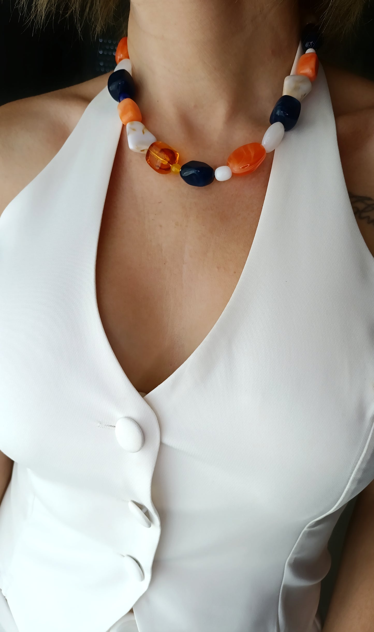 collier femme grosses perles, collier femme à grosses perles colorées, collier femme coloré, collier femme vintage grosses perles, collier femme sezanne, collier femme rare, collier femme de créateur français, collier femme artisanal français, collier femme grandes perles, collier femme grandes perles colorées, 