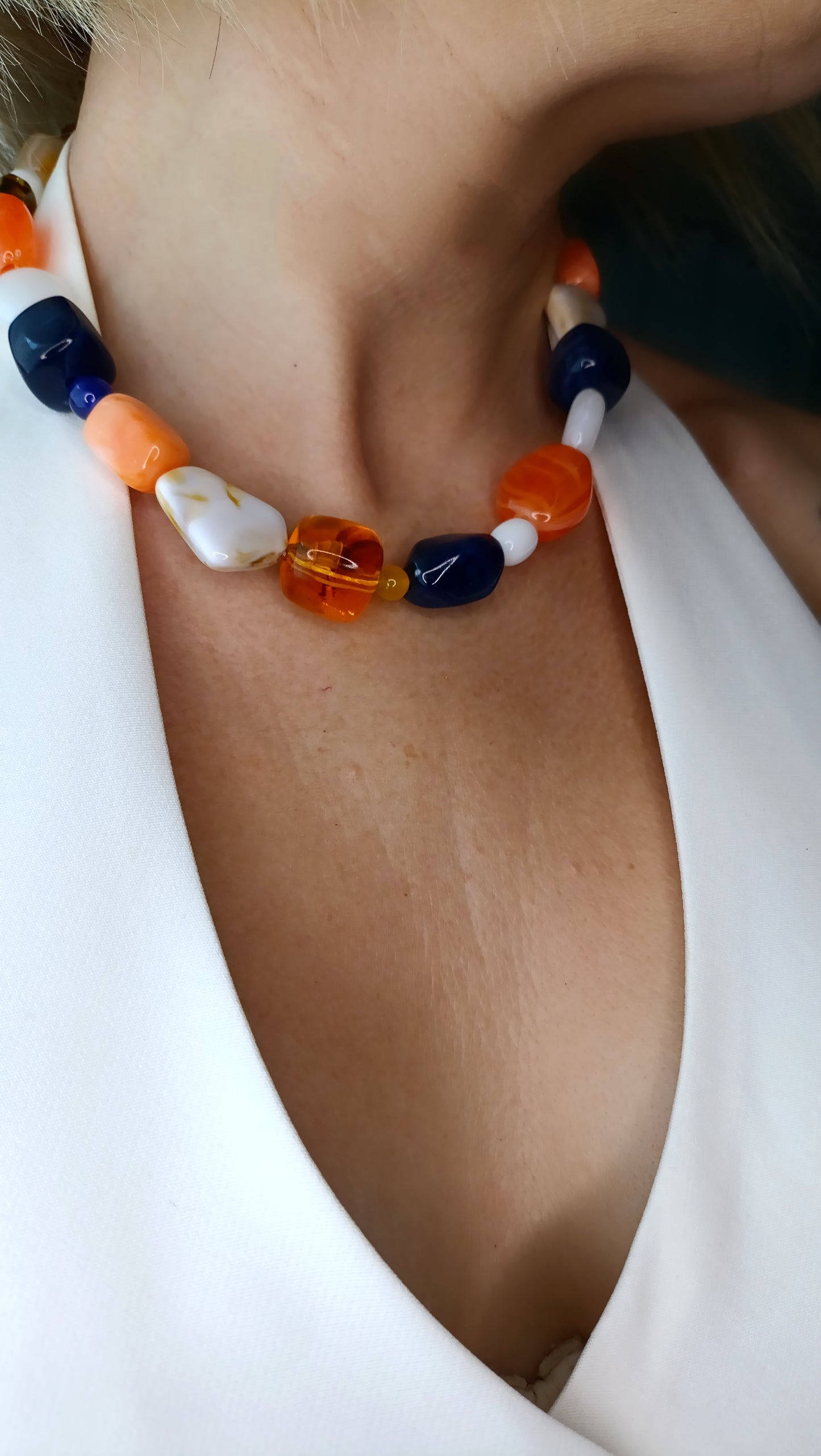 collier femme grosses perles, collier femme à grosses perles colorées, collier femme coloré, collier femme vintage grosses perles, collier femme sezanne, collier femme rare, collier femme de créateur français, collier femme artisanal français, collier femme grandes perles, collier femme grandes perles colorées, 