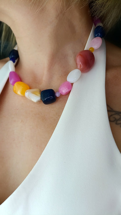 collier femme grosses perles, collier femme grandes perles, collier femme grosses perles colorées, collier femme grandes perles colorées, collier sezanne, collier grosses perles de couleur, collier femme vintage, collier femme années 70, collier femme années 80, collier femme années 90 