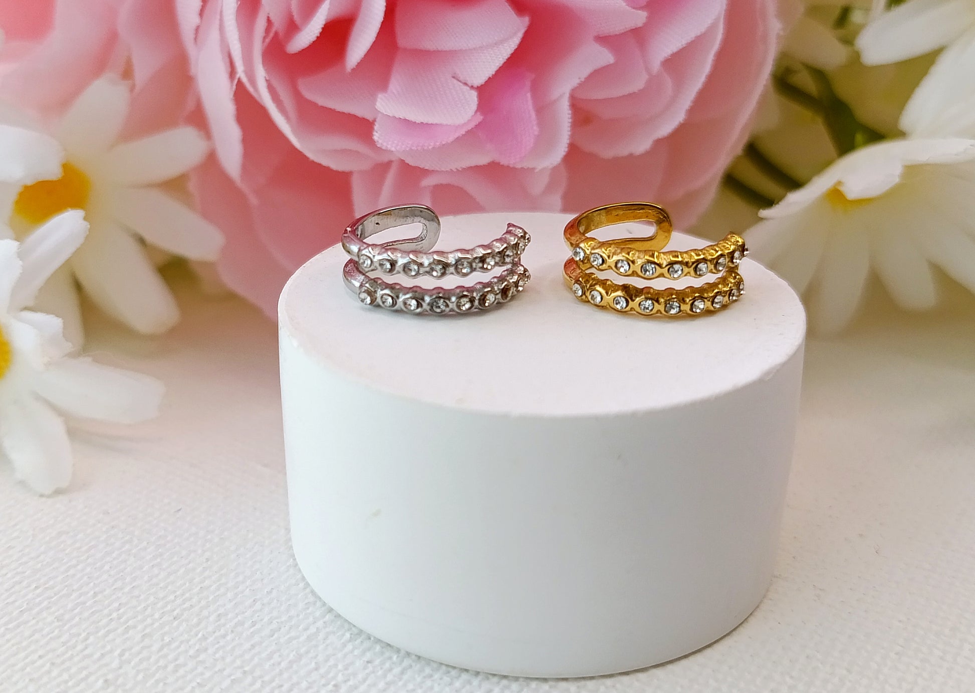 bague d'oreille ear cuff femme en acier inoxydable, bague d'oreille ear cuff femme en acier inox plaqué or, bague d'oreille ear cuff femme fantaisie, bague d'oreille ear cuff femme originales, ear cuff femme de qualité, bague d'oreille femme pas chères, ear cuff femme en acier inox pas chères, bague d'oreille femme, bague d'oreille femme aparanjan, ear cuff femme musardise, bague d'oreille femme musardise, bague d'oreille hypoallergénique en acier, ear cuff hypoallergénique en acier