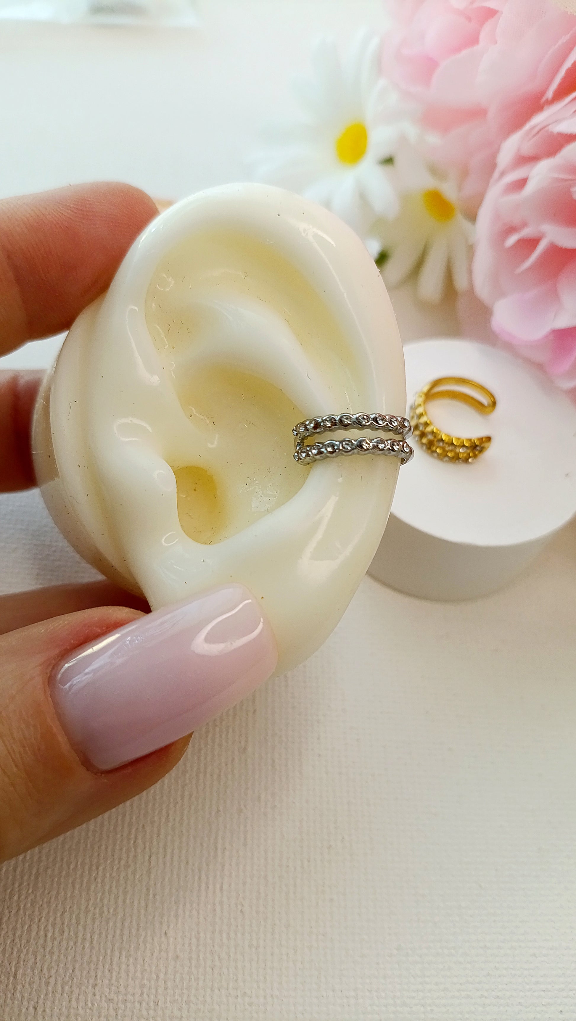 bague d'oreille ear cuff femme en acier inoxydable, bague d'oreille ear cuff femme en acier inox plaqué or, bague d'oreille ear cuff femme fantaisie, bague d'oreille ear cuff femme originales, ear cuff femme de qualité, bague d'oreille femme pas chères, ear cuff femme en acier inox pas chères, bague d'oreille femme, bague d'oreille femme aparanjan, ear cuff femme musardise, bague d'oreille femme musardise, bague d'oreille hypoallergénique en acier, ear cuff hypoallergénique en acier