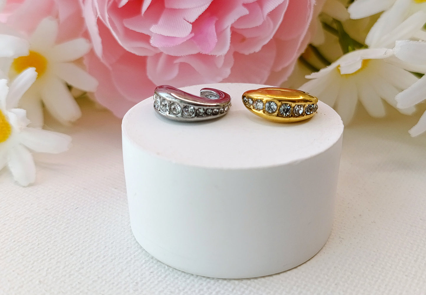 bague d'oreille ear cuff femme en acier inoxydable, bague d'oreille ear cuff femme en acier inox plaqué or, bague d'oreille ear cuff femme fantaisie, bague d'oreille ear cuff femme originales, ear cuff femme de qualité, bague d'oreille femme pas chères, ear cuff femme en acier inox pas chères, bague d'oreille femme, bague d'oreille femme aparanjan, ear cuff femme musardise, bague d'oreille femme musardise, bague d'oreille hypoallergénique en acier, ear cuff hypoallergénique en acier