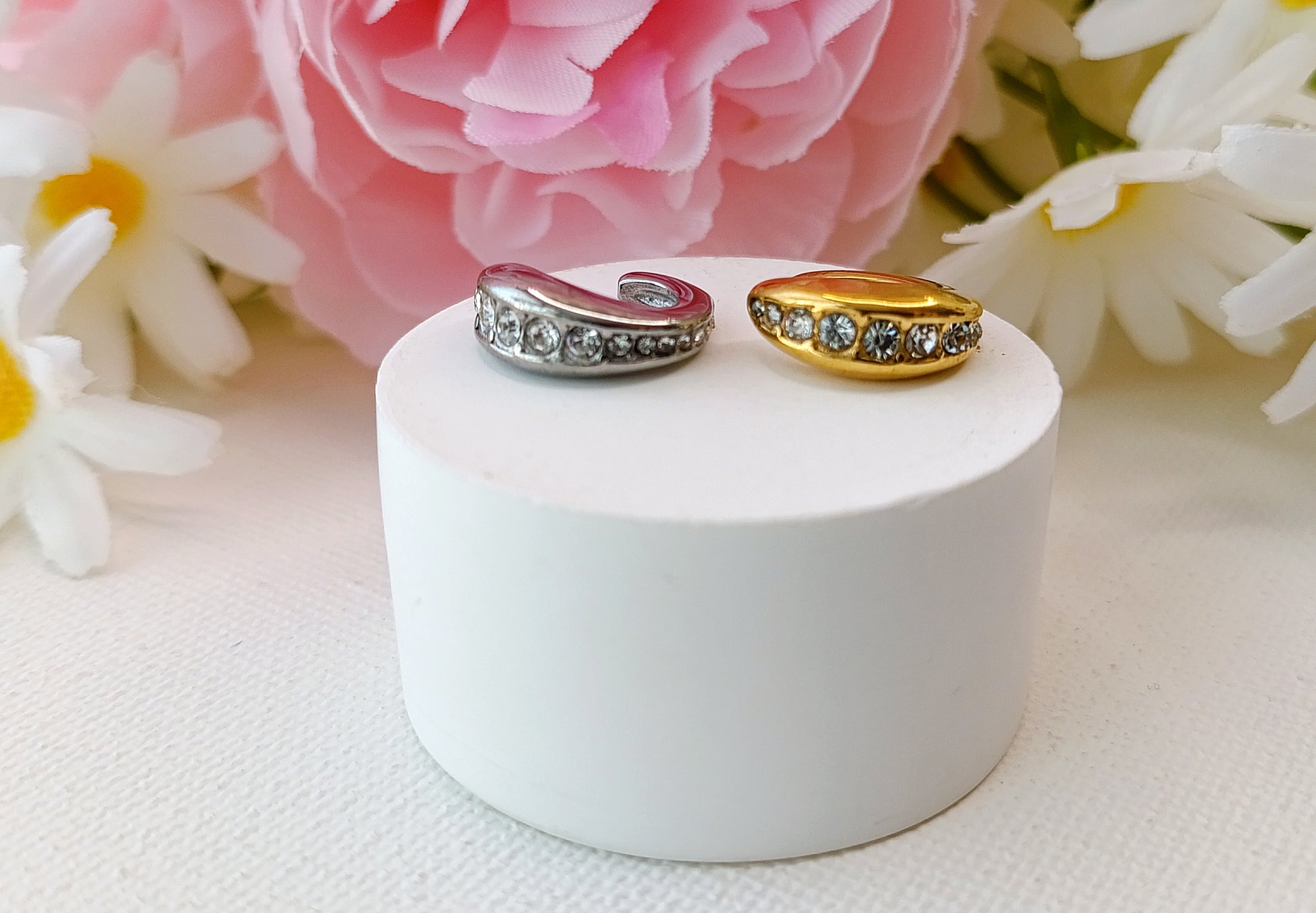 bague d'oreille ear cuff femme en acier inoxydable, bague d'oreille ear cuff femme en acier inox plaqué or, bague d'oreille ear cuff femme fantaisie, bague d'oreille ear cuff femme originales, ear cuff femme de qualité, bague d'oreille femme pas chères, ear cuff femme en acier inox pas chères, bague d'oreille femme, bague d'oreille femme aparanjan, ear cuff femme musardise, bague d'oreille femme musardise, bague d'oreille hypoallergénique en acier, ear cuff hypoallergénique en acier